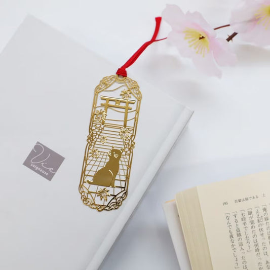 24K Gold Plated Japanese Cat Bookmark with Torii Gate – Made in Japan
